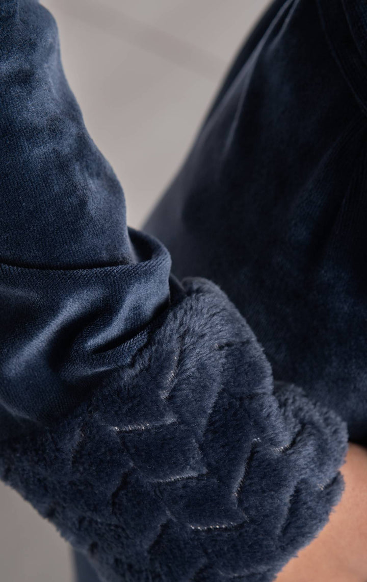 Belmanetti morgenkåpe i bambus-velour med Wellsoft-detaljer på krage og ermer