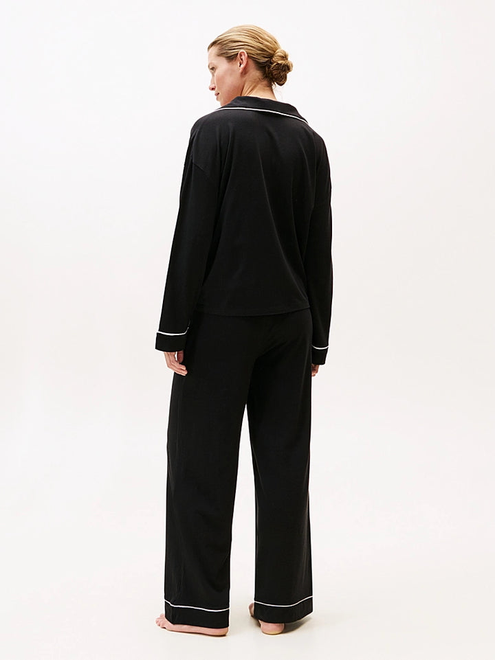 Tommy Hilfiger pysjamas i bærekraftig modal og bomull – klassisk og komfortabel