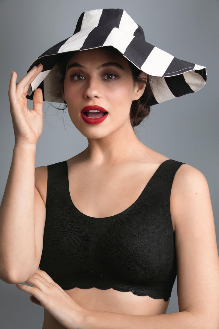 Essential Lace - Bralette Svart