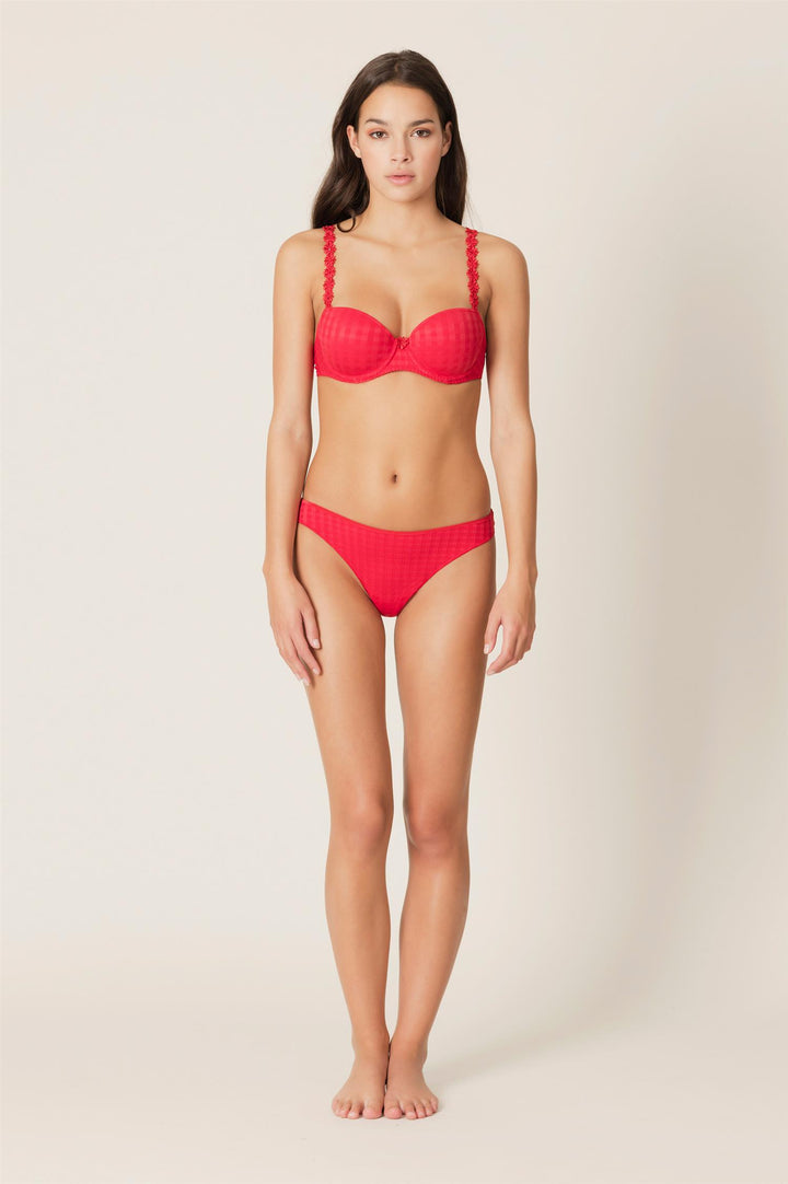 Avero String Scarlet