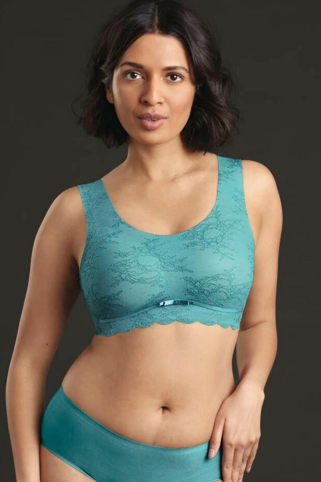 Essential Lace - Bralette Light Smaragd