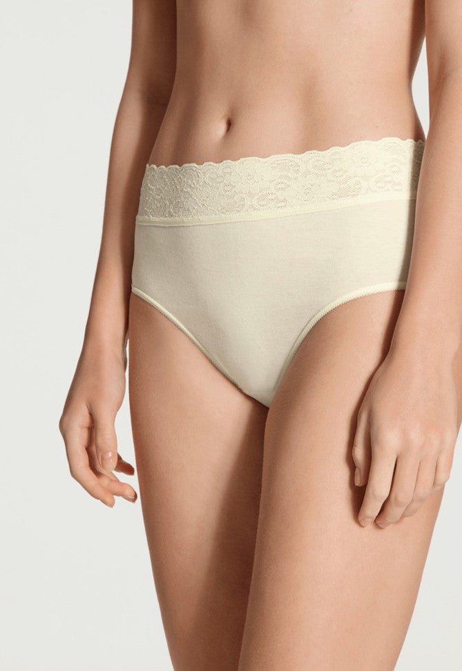 Lycraspitze Midi Brief Champagne Crème