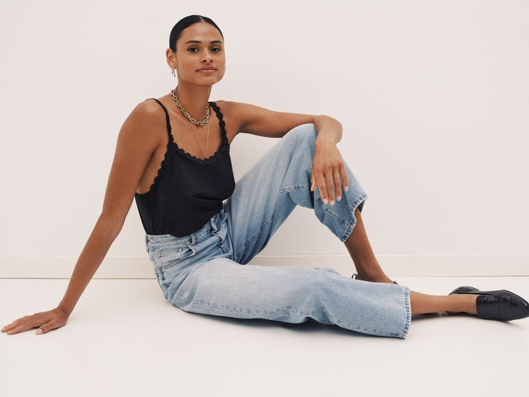 Avero Studio Topp Svart