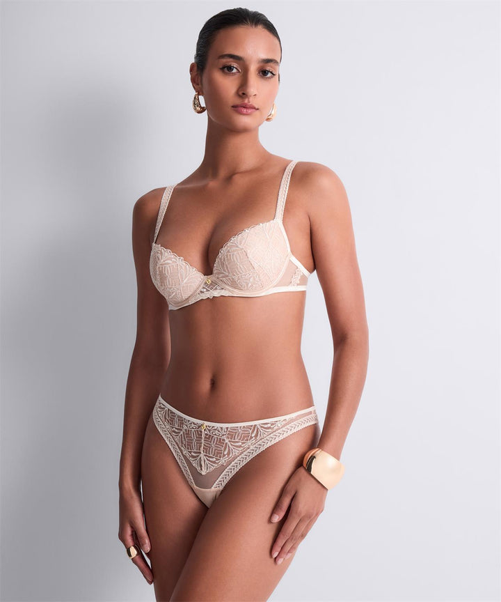 Iconic Calypso String Dune