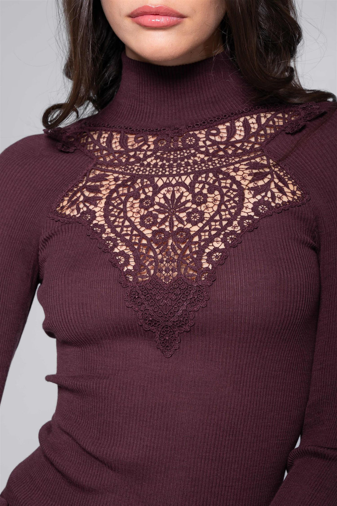 Ull/silke - Genser høy hals Cherry