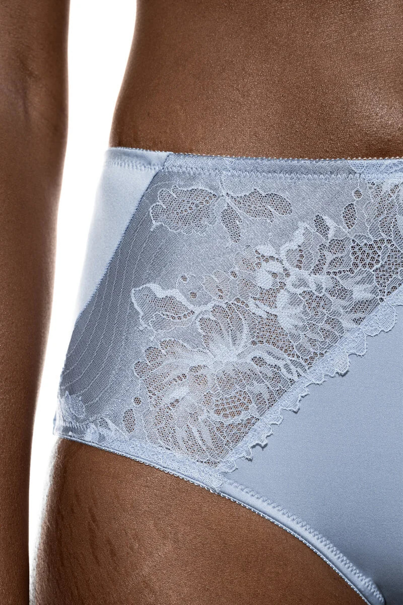 Luxurious Full Brief Polar Wind