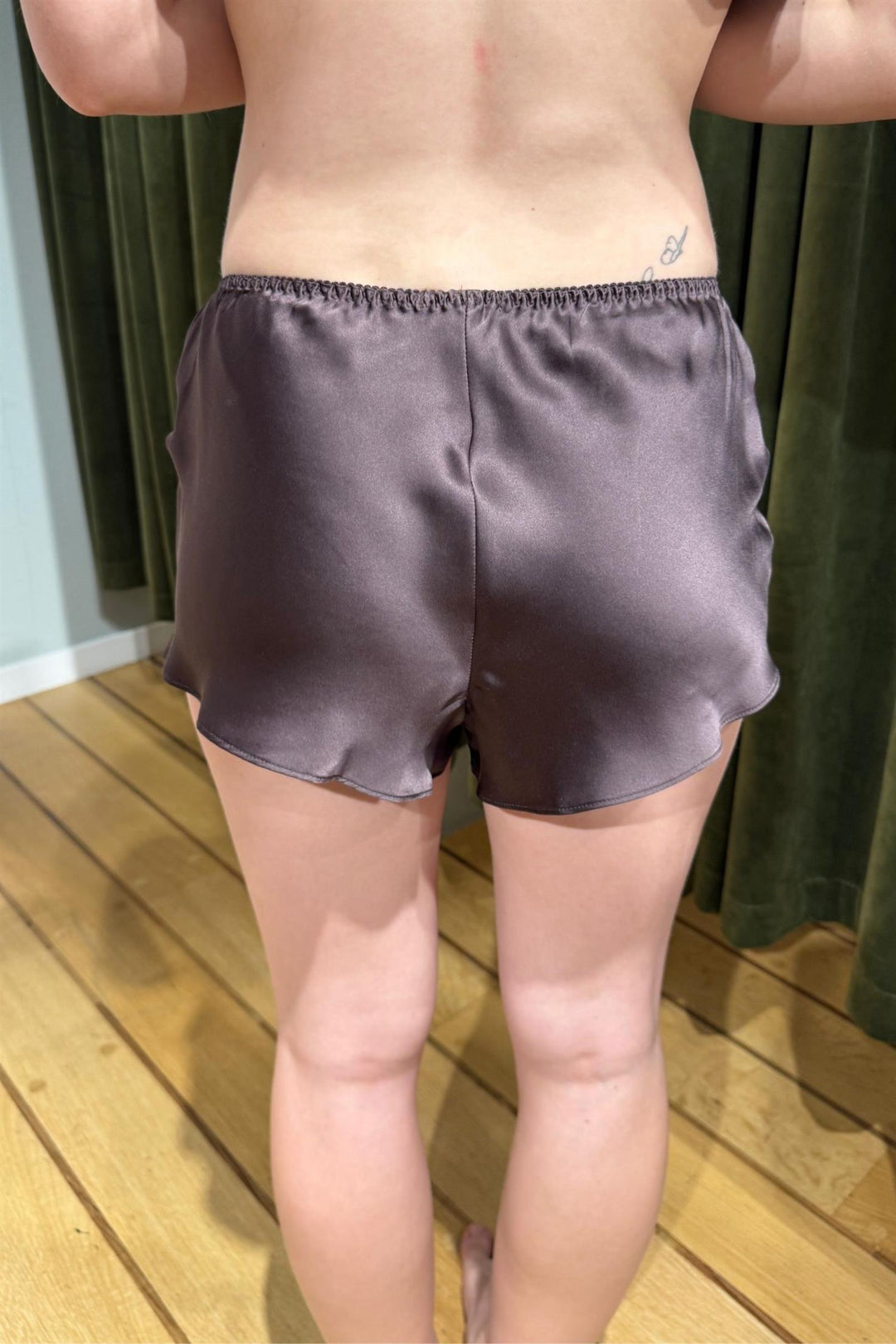 100% Silke - Shorts Velvet Mocha