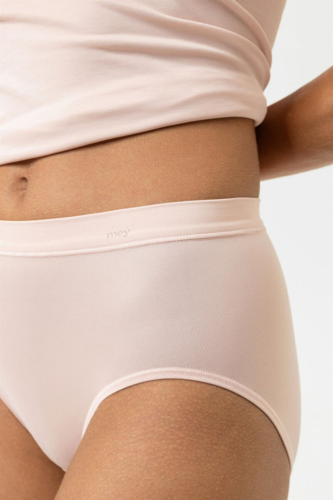 Emotion Full Brief Blossom