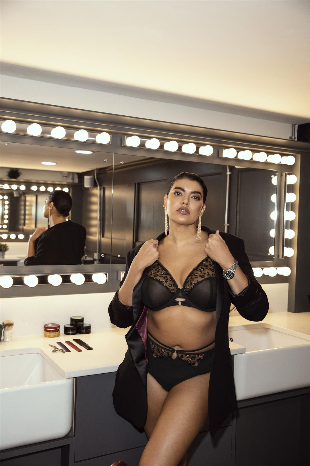 Namrah Plunge-Bh Svart