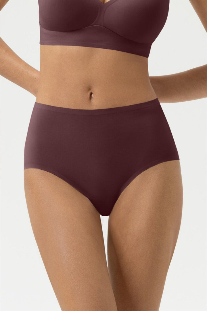 Mey Simply Better Invisibles full brief i hot maroon