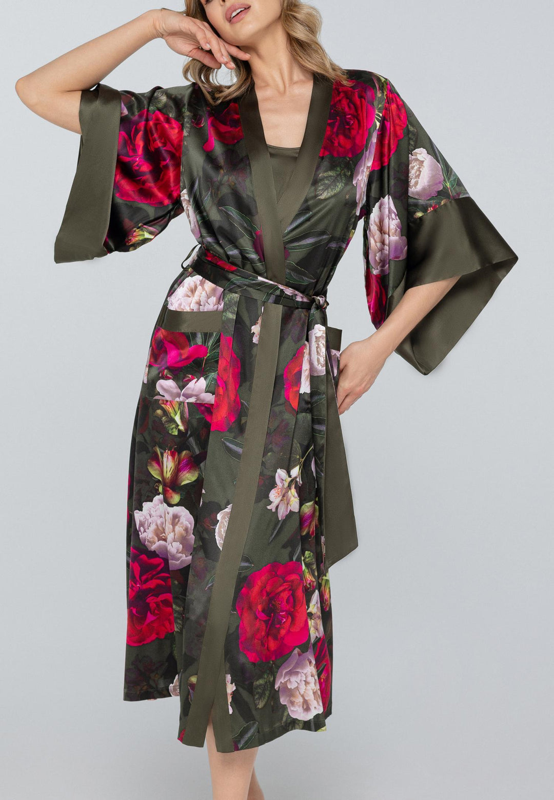 Petal Beauty Kimono Silke Mørk Grønn